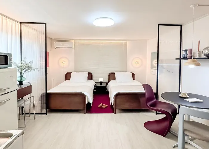 Gangnam, About A 6-minute Walk From Seolleung Station, Daechi Academy District Appartement *