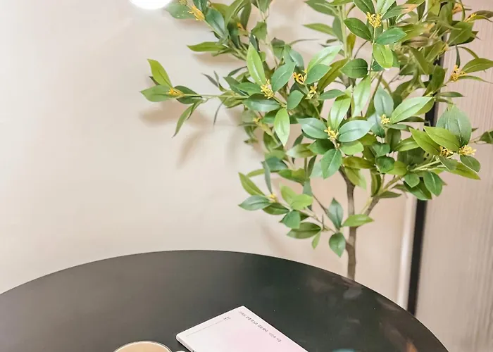 Gangnam, About A 6-minute Walk From Seolleung Station, Daechi Academy District Seoel