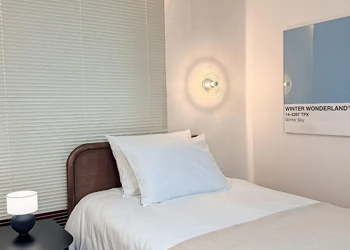 Gangnam, About A 6-minute Walk From Seolleung Station, Daechi Academy District Appartement *